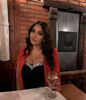 Emina Jahi photo 85