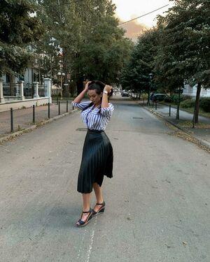 Emina Jahi photo 122