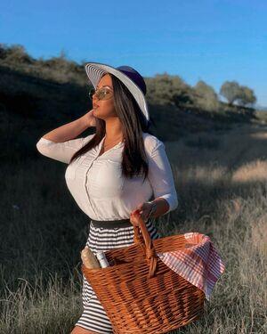 Emina Jahi photo 126