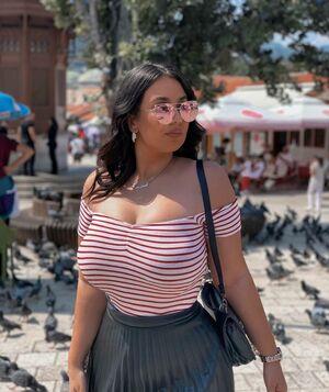 Emina Jahi photo 129