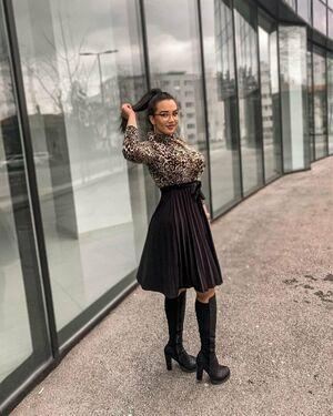 Emina Jahi photo 227