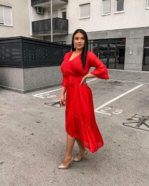 Emina Jahi photo 229