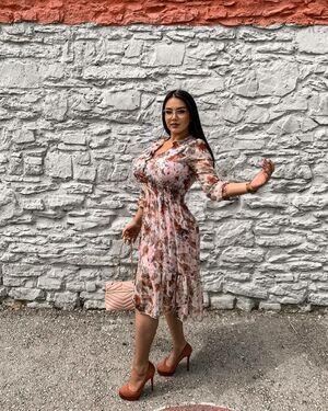 Emina Jahi photo 232