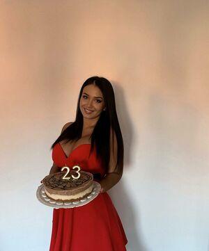 Emina Jahi photo 287