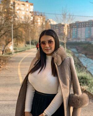 Emina Jahi photo 301