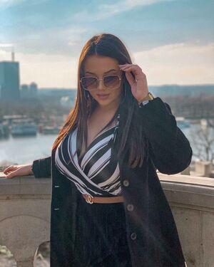Emina Jahi photo 318
