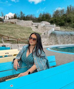 Emina Jahi photo 331
