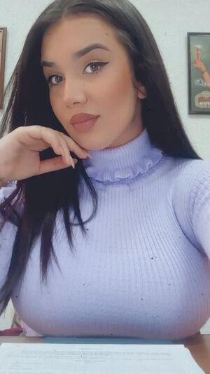 Emina Jahi photo 401