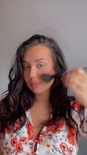 Emina Jahi photo 416