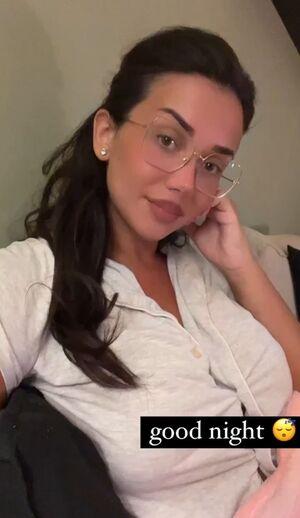 Emina Jahi photo 432