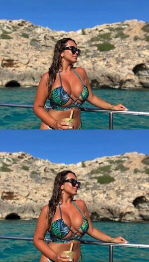 Emina Jahi photo 455
