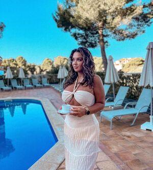 Emina Jahi photo 464