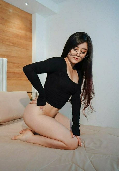 Emma_grantt photo 23