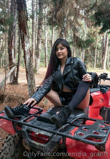 Emma_grantt photo 61