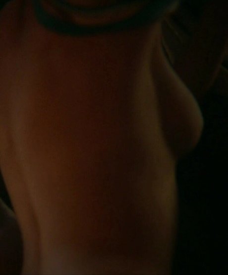 Emma Mackey photo 26