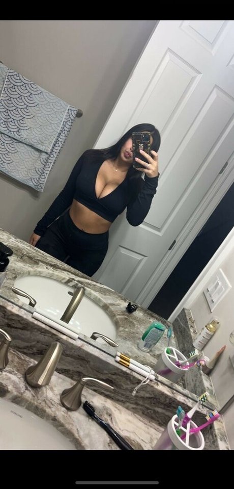 Emma Petisco photo 20