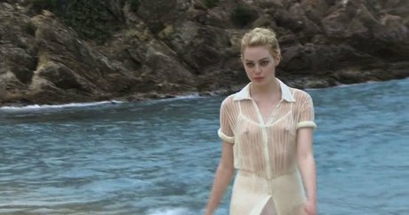 Emma Stone photo 6