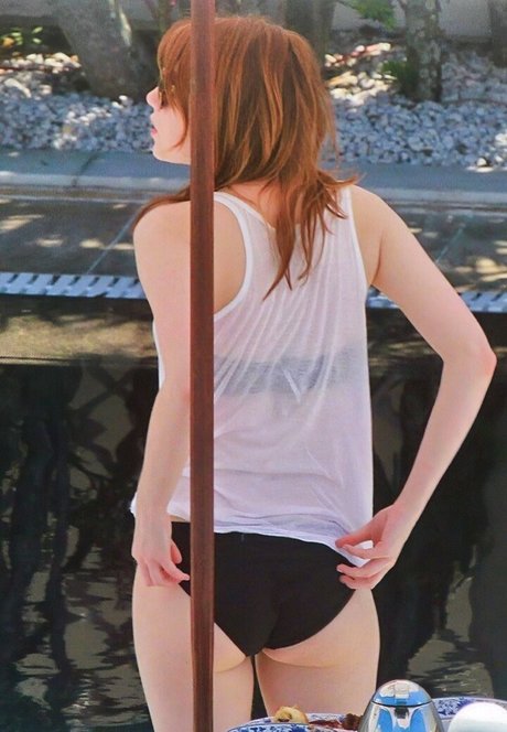 Emma Stone photo 33