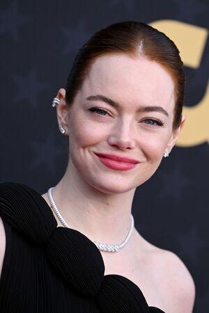 Emma Stone photo 11
