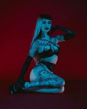Emma Vauxdevil photo 29