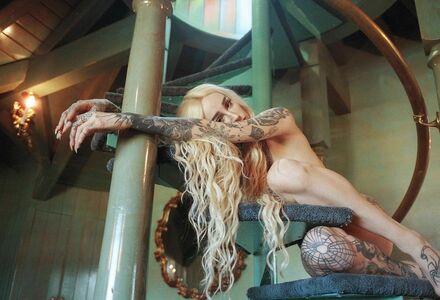 Emma Vauxdevil photo 54