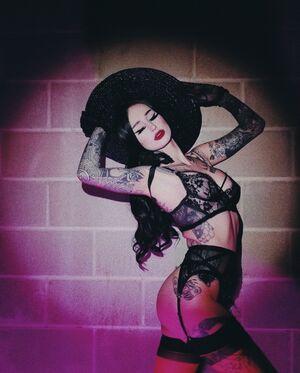Emma Vauxdevil photo 80
