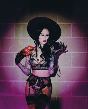 Emma Vauxdevil photo 81