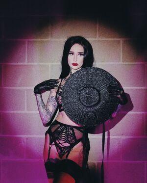 Emma Vauxdevil photo 86