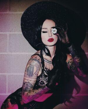 Emma Vauxdevil photo 90