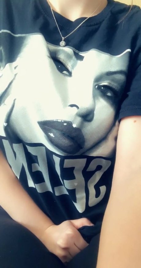 Emmahdorable photo 3