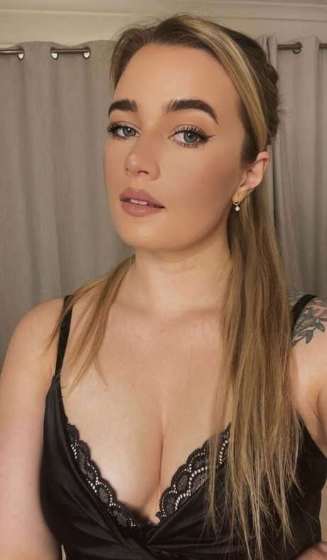 Emmaleene Matthews photo 2