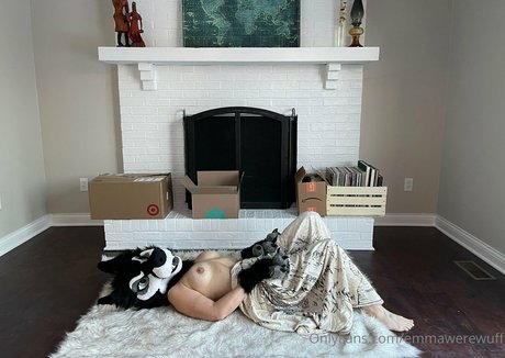 Emmawerewuff photo 37