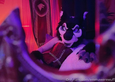 Emmawerewuff photo 38