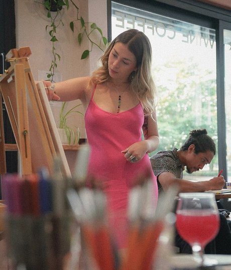 Emmily Mello photo 9