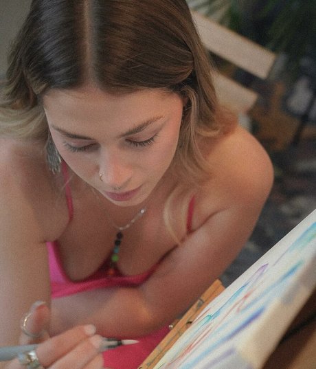 Emmily Mello photo 12