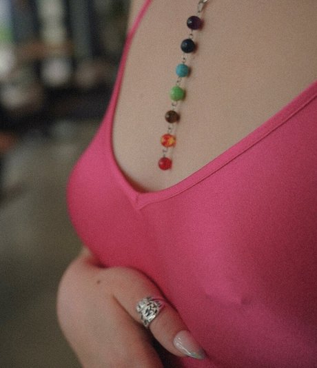 Emmily Mello photo 40