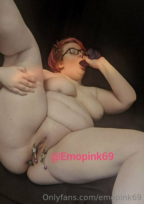 Emopink69 photo 1