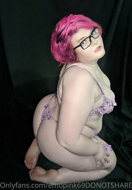 Emopink69 photo 2