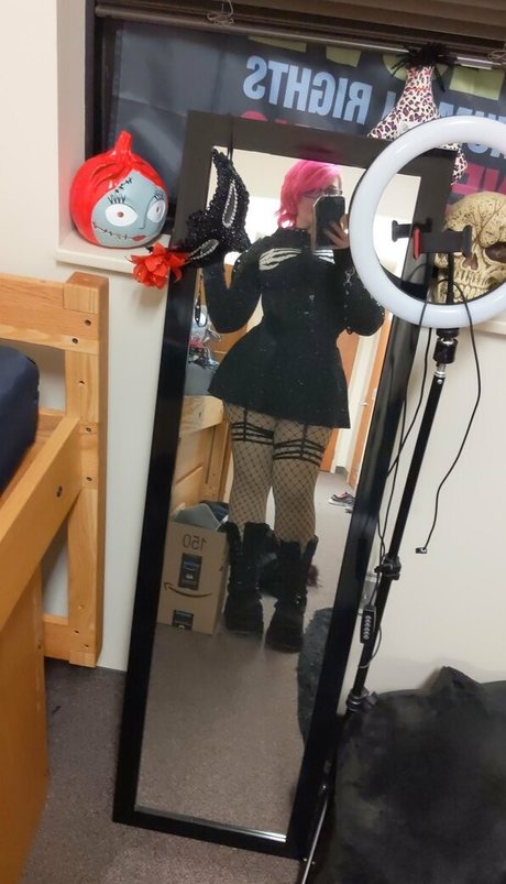 Emopink69 photo 125