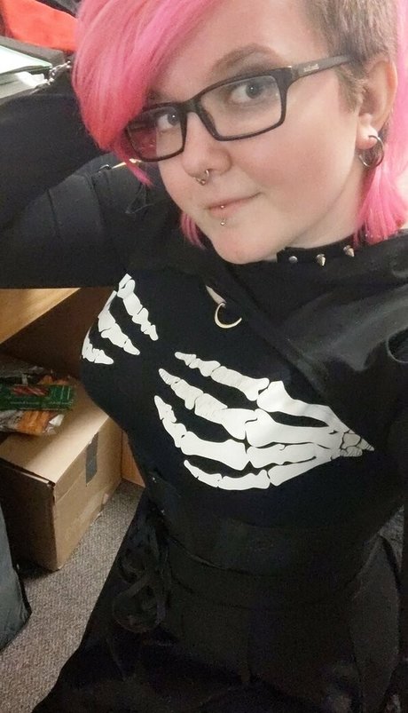 Emopink69 photo 126