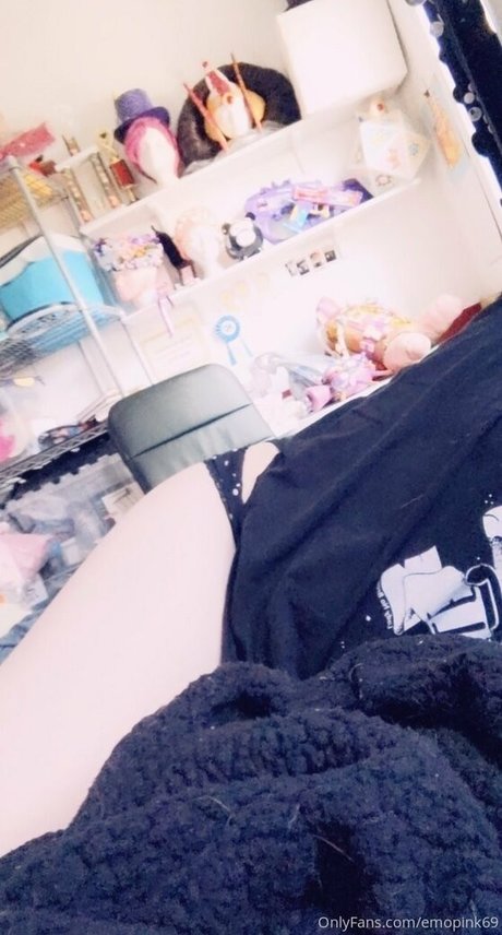 Emopink69 photo 128