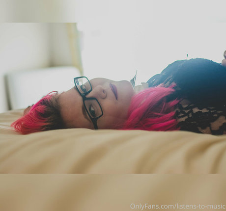 Emopink69 photo 180