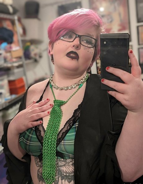 Emopink69 photo 200