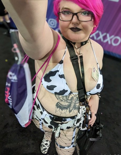 Emopink69 photo 250