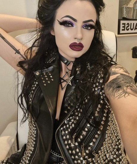 Empress Poison photo 41
