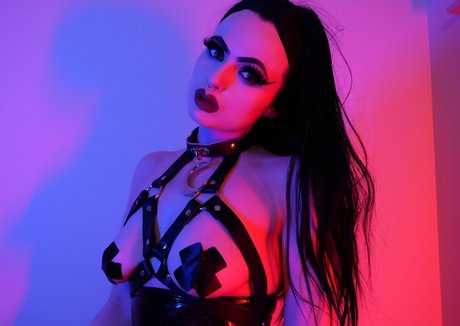 Empress Poison photo 46