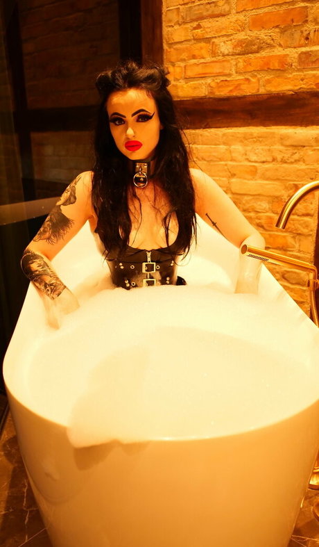 Empress Poison photo 78