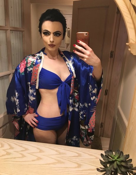 Empress Poison photo 102