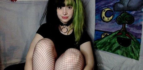 Empresselfiiesfree photo 14