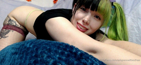 Empresselfiiesfree photo 20